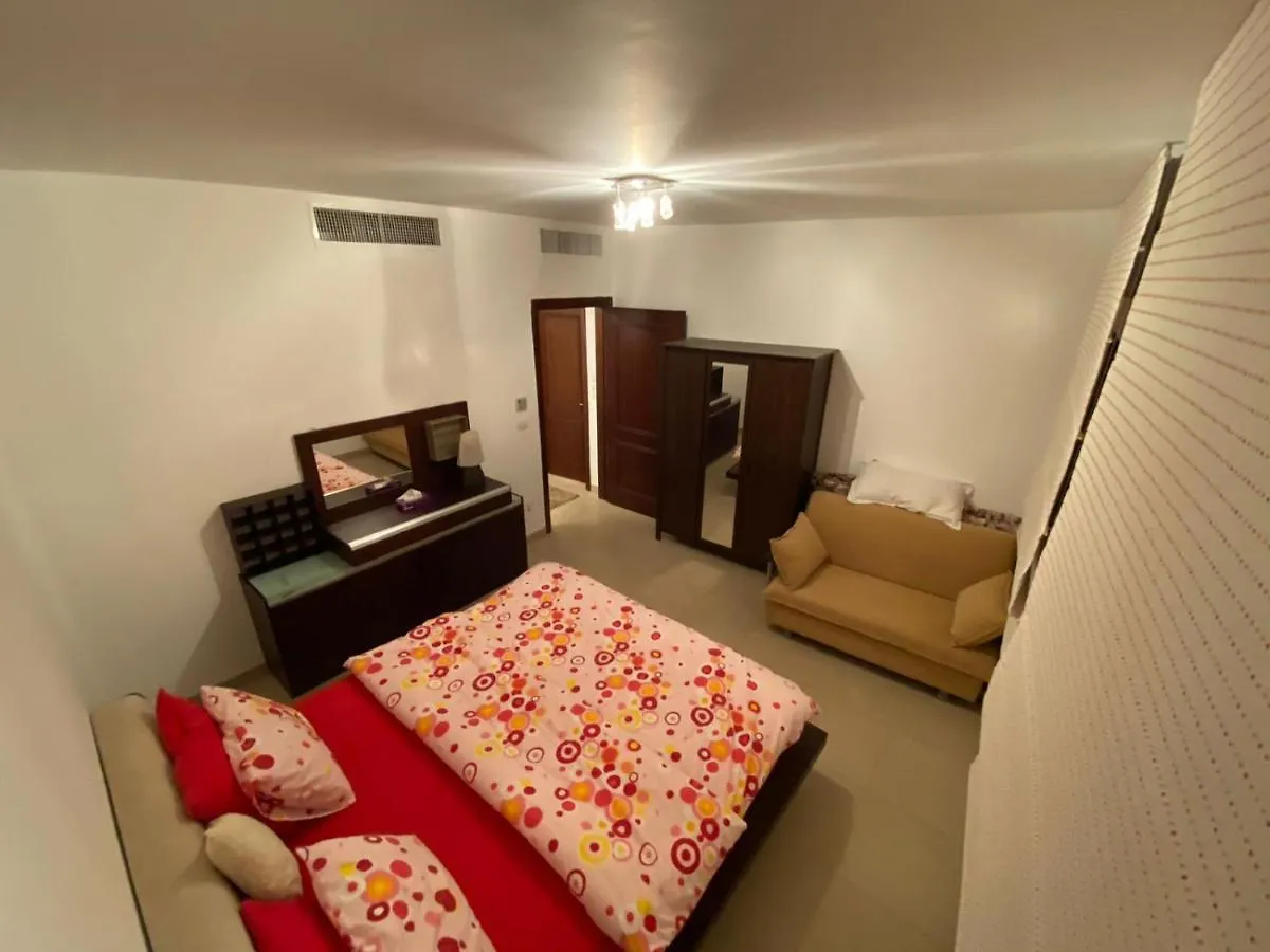 Lovely First Floor Tow Bed Rooms Overviewing Circular Pool In Talabay Aqaba