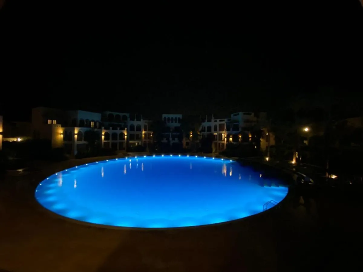 Lovely First Floor Tow Bed Rooms Overviewing Circular Pool In Talabay Aqaba 0*,  Jordanien